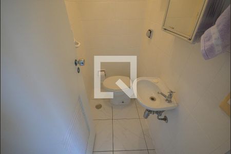 Apartamento à venda com 270m², 3 quartos e 4 vagasBanheiro de Serviço