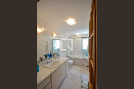 Apartamento à venda com 270m², 3 quartos e 4 vagasSuite Quarto 2