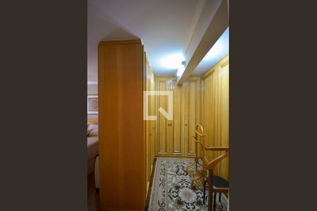 Apartamento à venda com 270m², 3 quartos e 4 vagasCloset Quarto 2