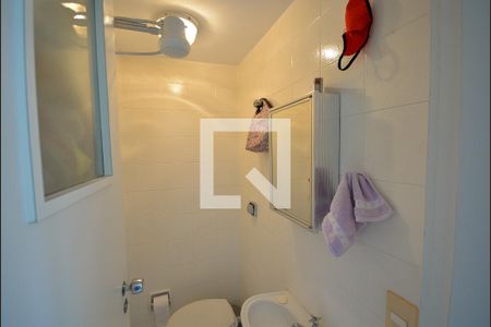 Apartamento à venda com 270m², 3 quartos e 4 vagasBanheiro de Serviço