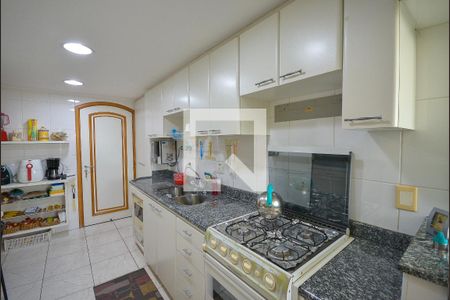 Apartamento à venda com 270m², 3 quartos e 4 vagasCozinha