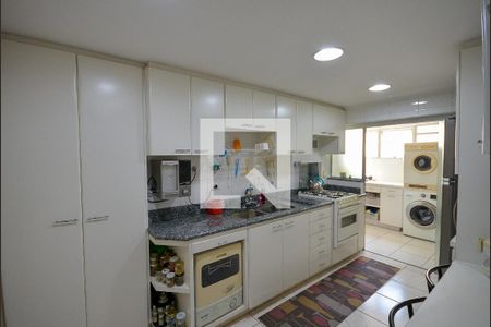 Apartamento à venda com 270m², 3 quartos e 4 vagasCozinha