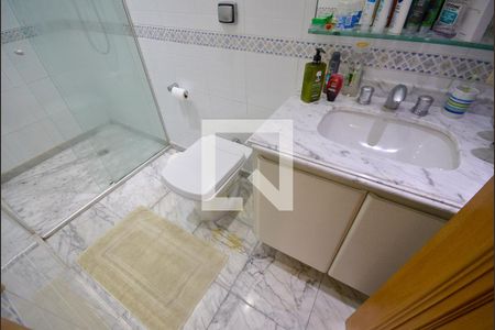 Apartamento à venda com 270m², 3 quartos e 4 vagasBanheiro Social