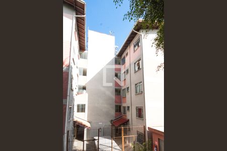 Apartamento à venda com 44m², 2 quartos e 1 vaga Apartamento à venda com 44m², 2 quartos e 1 vagaFachada
