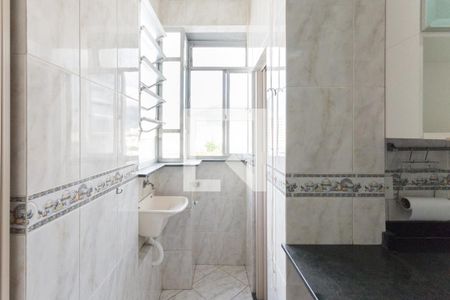 Apartamento para alugar com 65m², 2 quartos e sem vagaCozinha e Área de Serviço