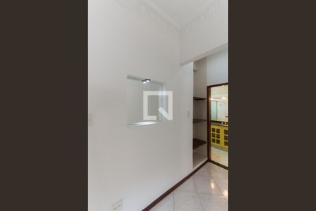 Corredor de apartamento para alugar com 2 quartos, 65m² em Maracanã, Rio de Janeiro