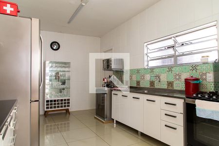 Casa à venda com 140m², 2 quartos e 2 vagasCozinha