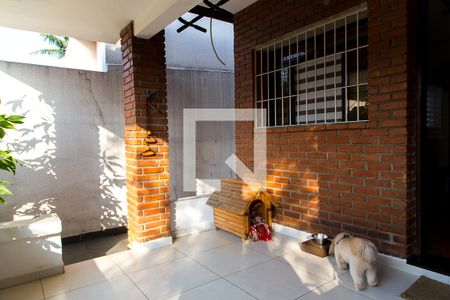 Casa à venda com 140m², 2 quartos e 2 vagasHall de entrada