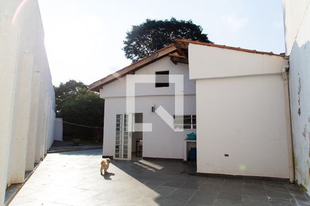 Casa à venda com 140m², 2 quartos e 2 vagasQuintal