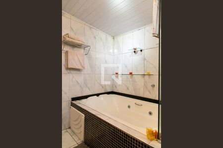 Casa à venda com 140m², 2 quartos e 2 vagasBanheiro da Suíte