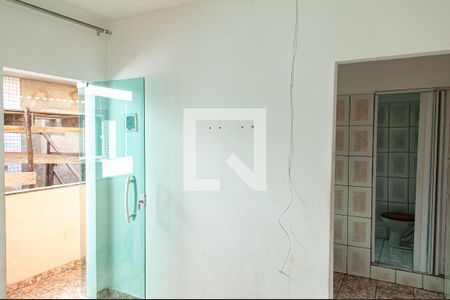 Sala de casa para alugar com 1 quarto, 24m² em Tauá, Rio de Janeiro