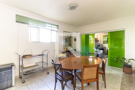 Casa à venda com 308m², 8 quartos e 4 vagasCopa