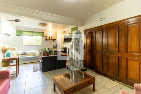 Sala de casa à venda com 8 quartos, 308m² em Vila Buarque, São Paulo