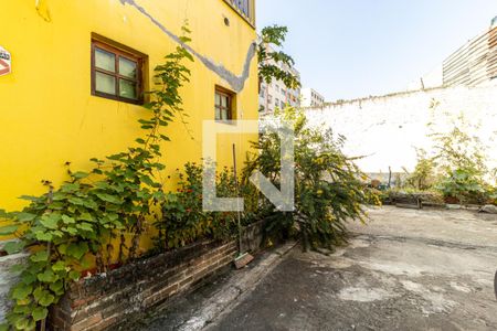 Casa à venda com 308m², 8 quartos e 4 vagasQuintal