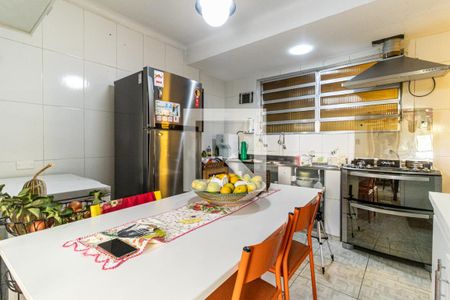 Casa à venda com 308m², 8 quartos e 4 vagasCozinha
