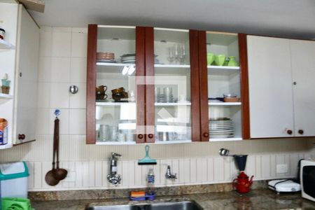 Apartamento para alugar com 226m², 4 quartos e 2 vagasCozinha
