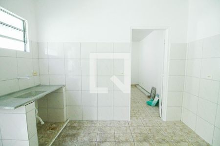 cozinha de casa para alugar com 1 quarto, 40m² em Parque Peruche, São Paulo