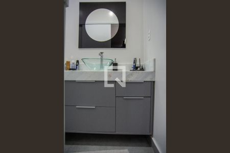 Casa à venda com 190m², 2 quartos e 4 vagasBanheiro da Suíte 1