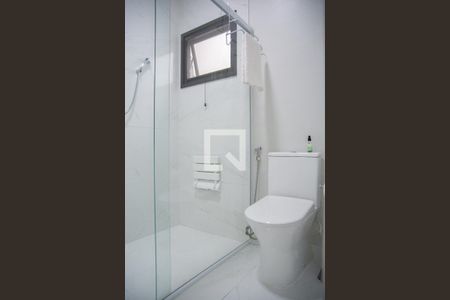 Casa à venda com 190m², 2 quartos e 4 vagasBanheiro da Suíte 2