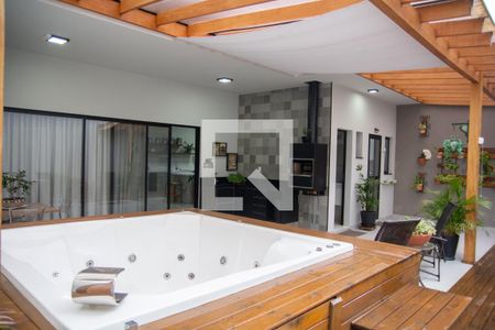 Casa à venda com 190m², 2 quartos e 4 vagasQuintal