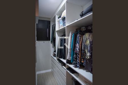 Casa à venda com 190m², 2 quartos e 4 vagasCloset - Quarto 2 - Suíte