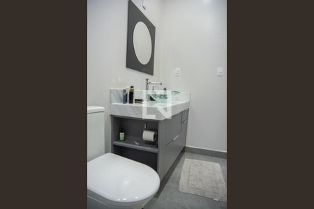 Casa à venda com 190m², 2 quartos e 4 vagasBanheiro da Suíte 1