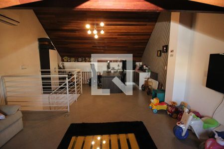 Casa de condomínio à venda com 137m², 3 quartos e 2 vagasSotão da Casa