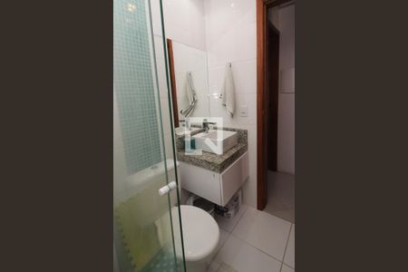 Casa de condomínio à venda com 137m², 3 quartos e 2 vagasBanheiro Social