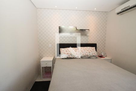 Casa de condomínio à venda com 137m², 3 quartos e 2 vagasQuarto Suíte