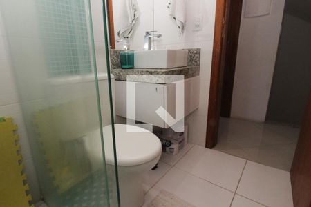 Casa de condomínio à venda com 137m², 3 quartos e 2 vagasBanheiro Social