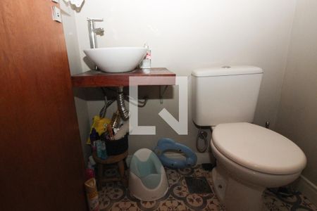 Casa de condomínio à venda com 137m², 3 quartos e 2 vagasLavabo