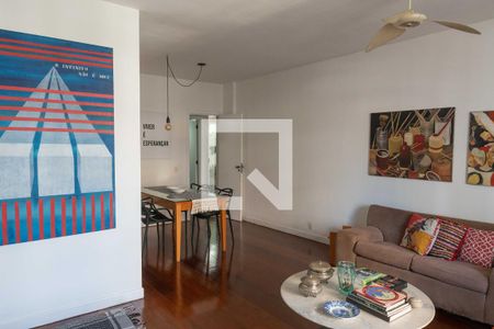 Sala  de apartamento à venda com 3 quartos, 140m² em Icaraí, Niterói