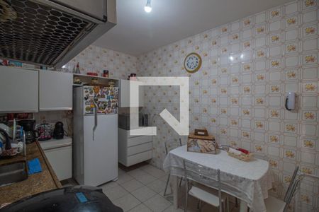 Casa para alugar com 130m², 3 quartos e 2 vagasCozinha