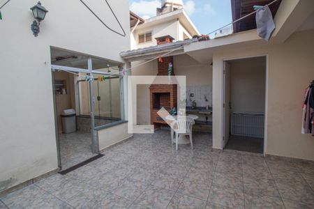 Casa para alugar com 130m², 3 quartos e 2 vagasQuintal
