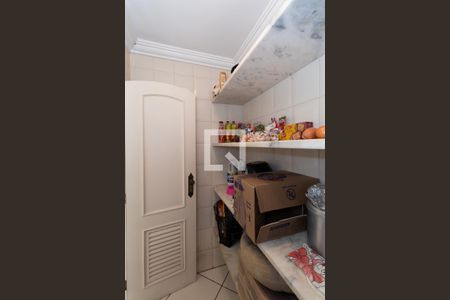 Casa de condomínio à venda com 550m², 4 quartos e 6 vagasDespensa