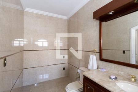 Casa de condomínio à venda com 550m², 4 quartos e 6 vagasBanheiro da Suíte