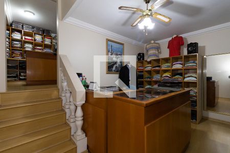 Casa de condomínio à venda com 550m², 4 quartos e 6 vagasEscritório