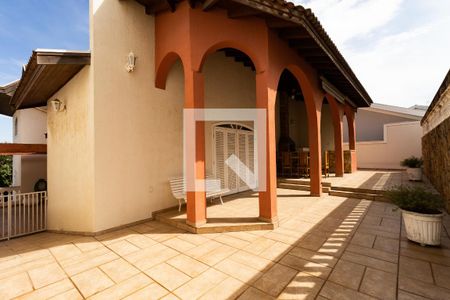 Casa de condomínio à venda com 550m², 4 quartos e 6 vagasÁrea Externa