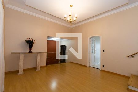 Casa de condomínio à venda com 550m², 4 quartos e 6 vagasSala