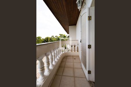 Casa de condomínio à venda com 550m², 4 quartos e 6 vagasSacada