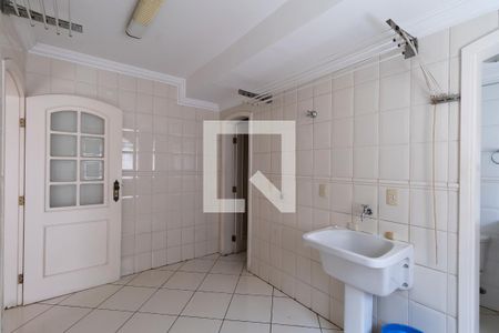 Casa de condomínio à venda com 550m², 4 quartos e 6 vagasÁrea de Serviço