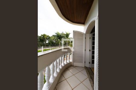 Casa de condomínio à venda com 550m², 4 quartos e 6 vagasSacada