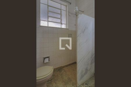 Casa para alugar com 300m², 4 quartos e 3 vagasBanheiro 2