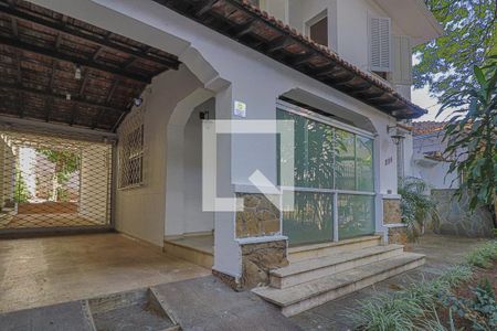 Casa para alugar com 300m², 4 quartos e 3 vagasFachada