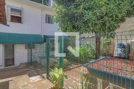 Casa para alugar com 300m², 4 quartos e 3 vagasQuintal