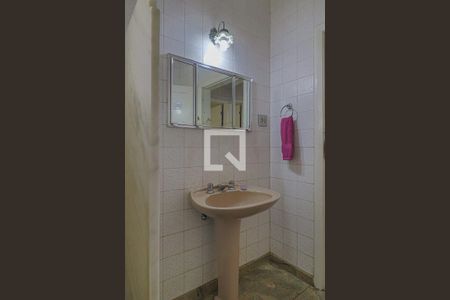 Casa para alugar com 300m², 4 quartos e 3 vagasBanheiro 2