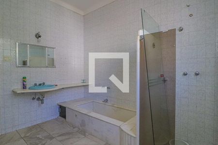 Casa para alugar com 300m², 4 quartos e 3 vagasBanheiro 1