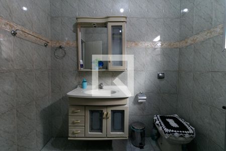 Casa à venda com 180m², 3 quartos e 1 vagaBanheiro 2