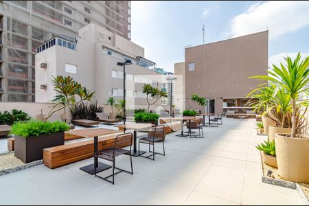 Studio à venda com 25m², 1 quarto e sem vaga Studio à venda com 25m², 1 quarto e sem vagaRooftop