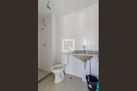 Banheiro de kitnet/studio à venda com 1 quarto, 25m² em Pinheiros, São Paulo